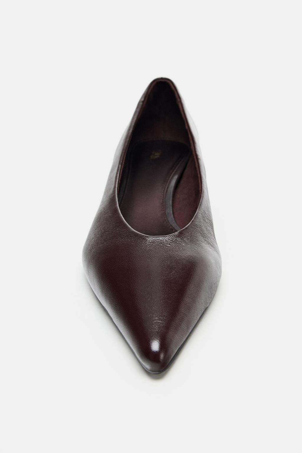 КОЖАНЫЕ ТУФЛИ НА СРЕДНЕМ ТОНКОМ КАБЛУКЕ