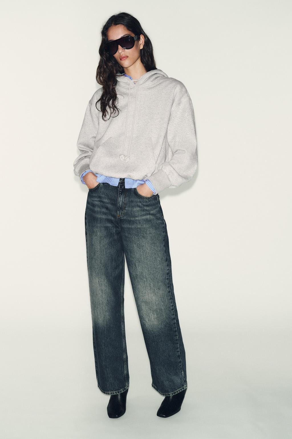 ХУДИ С КАПЮШОНОМ И ОБЪЕМНЫМ НИЗОМ