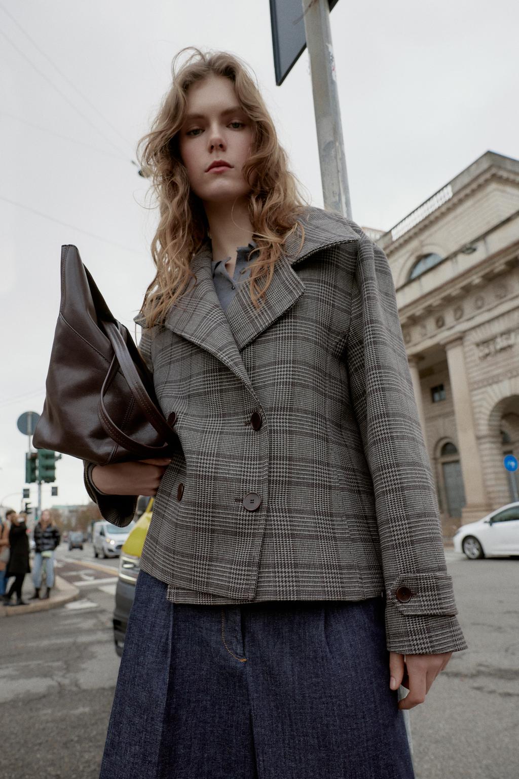 ДВУБОРТНАЯ КУРТКА В КЛЕТКУ