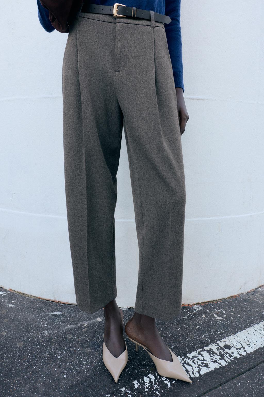 БРЮКИ С ЗАЩИПАМИ И РЕМНЕМ