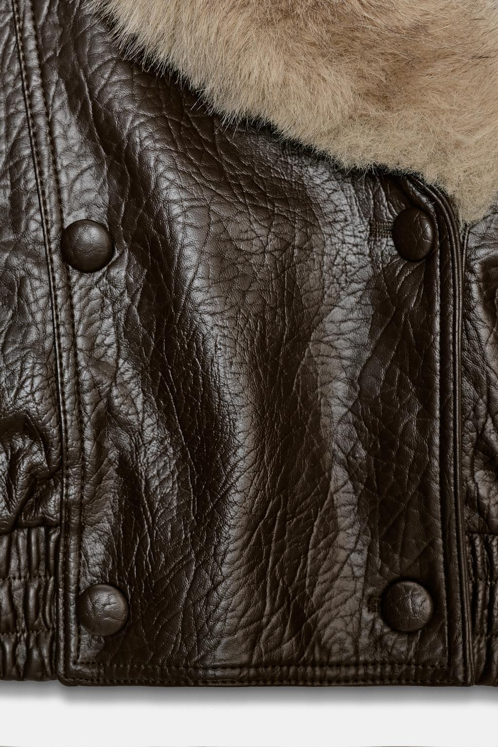 КУРТКА ИЗ ИСКУССТВЕННОЙ КОЖИ СО СЪЕМНЫМ ВОРОТНИКОМ