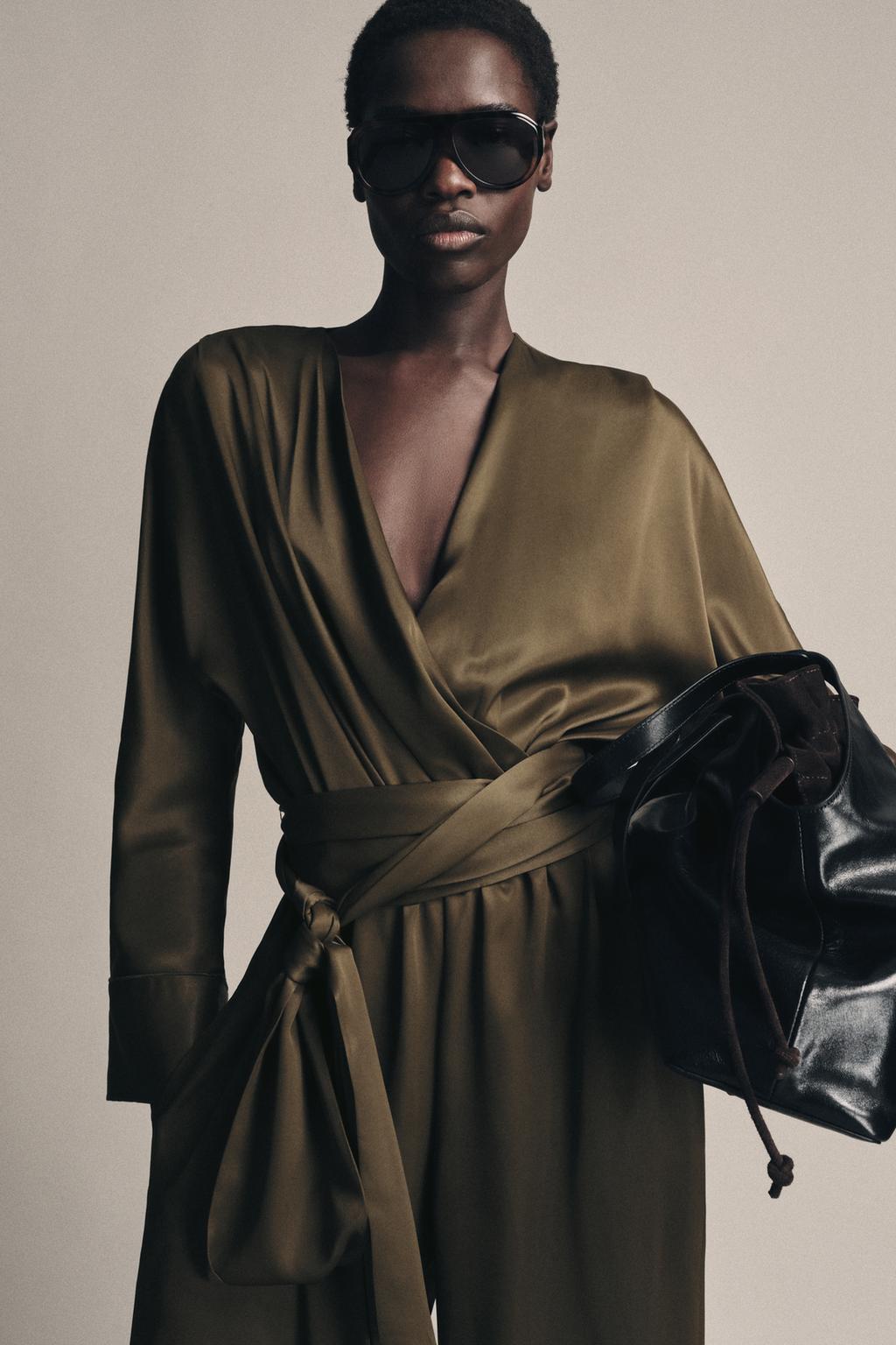 АТЛАСНЫЙ КОМБИНЕЗОН С ОБЪЕМНЫМИ БРЮКАМИ — ZW COLLECTION