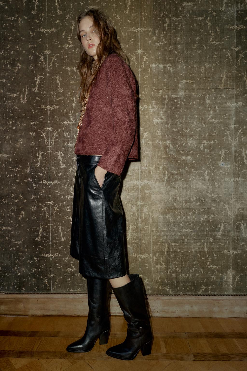 ДЛИННЫЕ ШОРТЫ ИЗ ИСКУССТВЕННОЙ КОЖИ