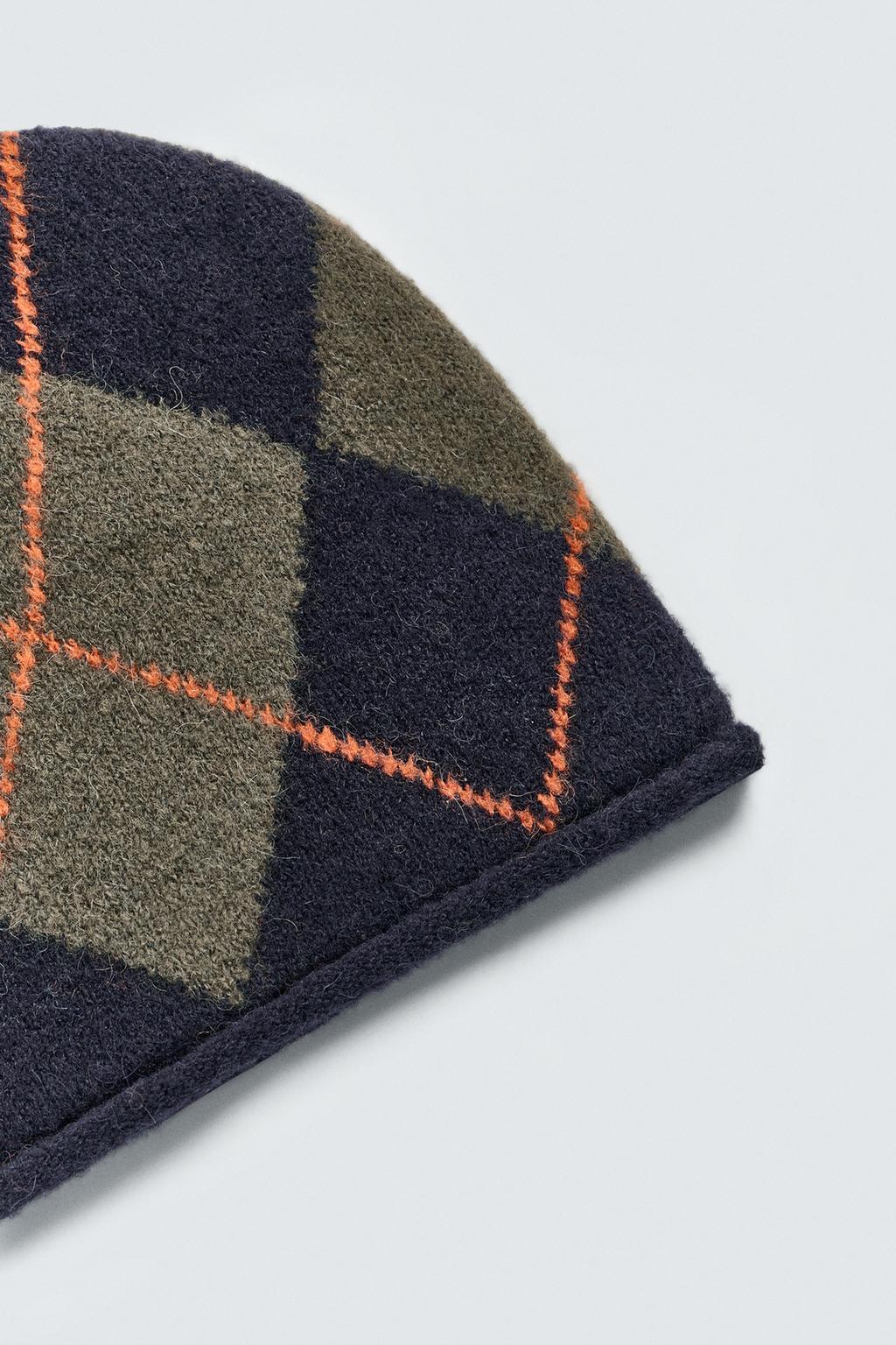 ЖАККАРДОВАЯ ШАПКА БИНИ С УЗОРОМ «РОМБЫ»