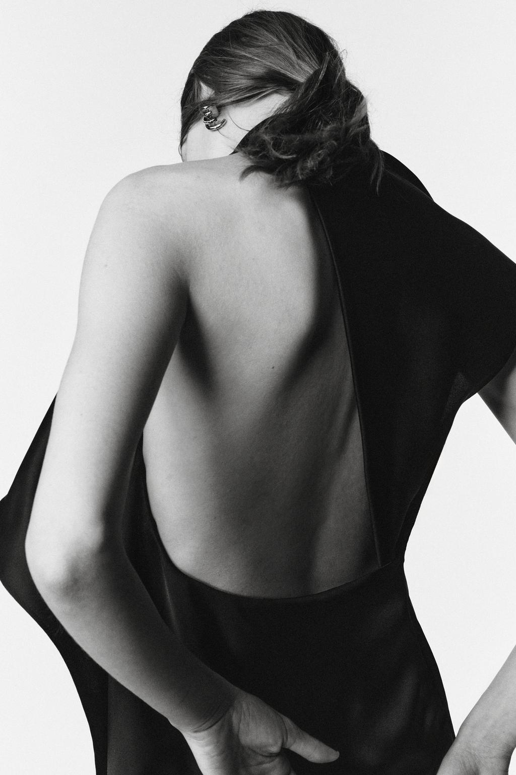 КОРОТКОЕ ПЛАТЬЕ С ВЫРЕЗАМИ — LIMITED EDITION