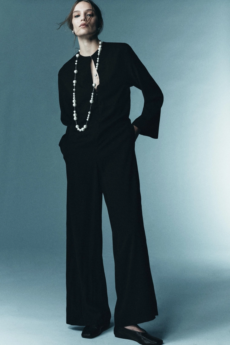 МИНИМАЛИСТИЧНЫЙ КОМБИНЕЗОН — LIMITED EDITION