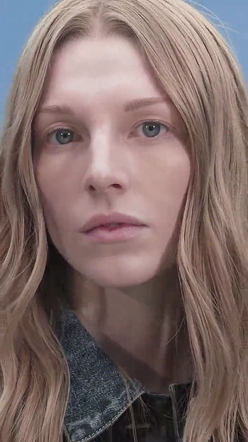 🌺 Лето как оно есть — в кампейне Prada “Days of Summer”.