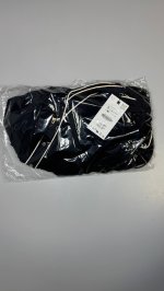 Zara ПЛАТЬЕ МИДИ ПЛИССИРОВАННОЕ С РЕМНЕМ И КОНТРАСТНОЙ ОТДЕЛКОЙ Black | 8372/022/800