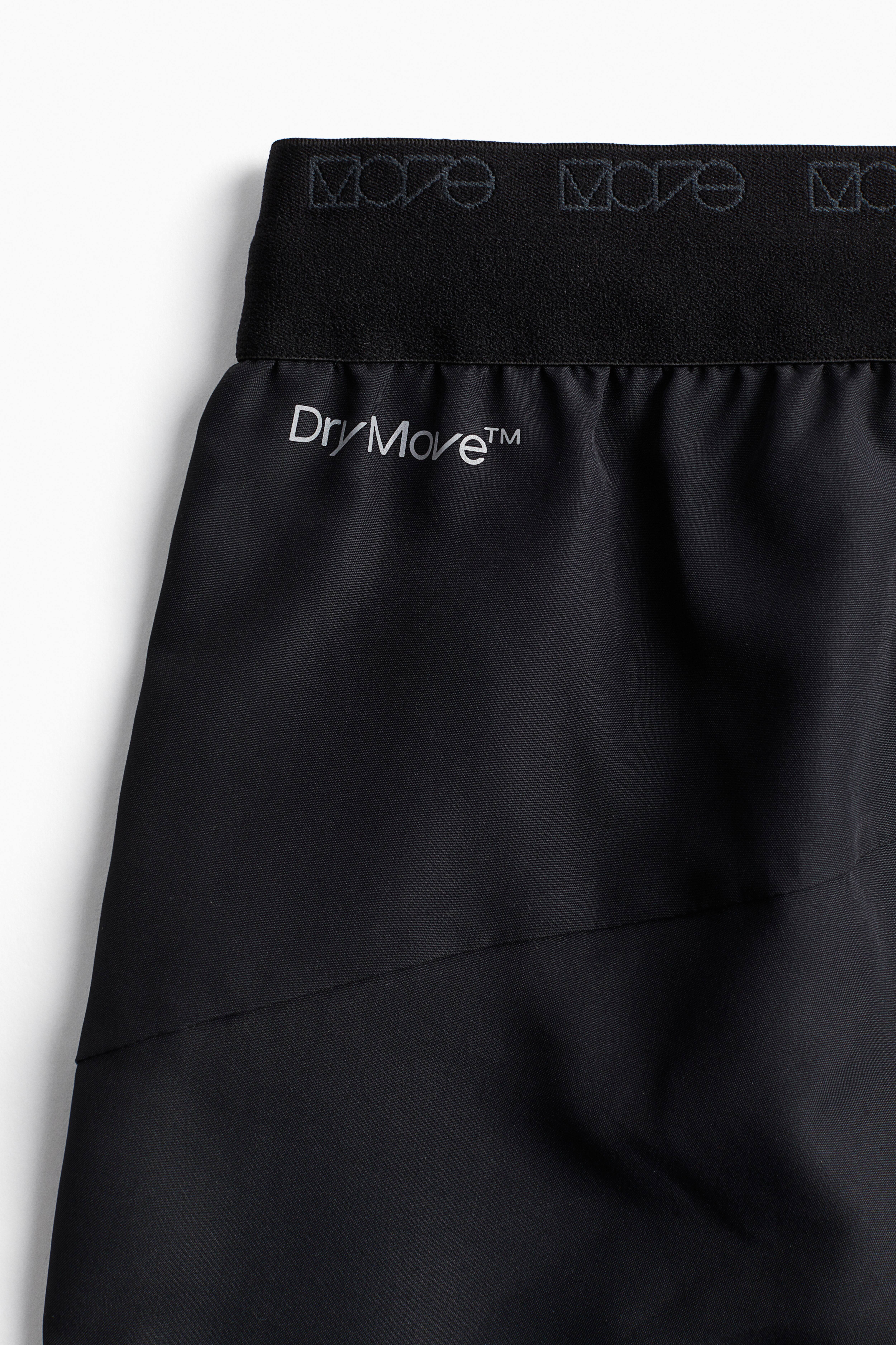 Короткие спортивные шорты из drymove™