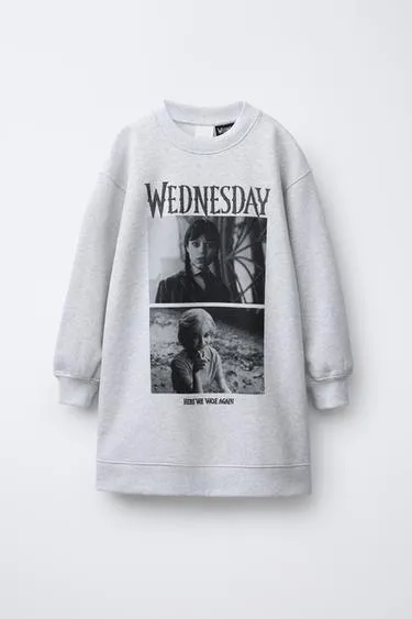 Плюшевое платье WEDNESDAY © с длинными рукавами