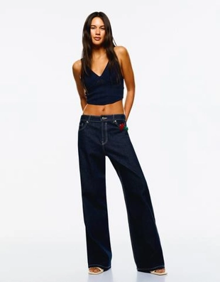 Zara Джинсы свободного кроя