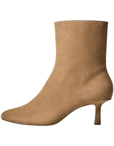 KITTEN HEEL ANKLE BOOTS