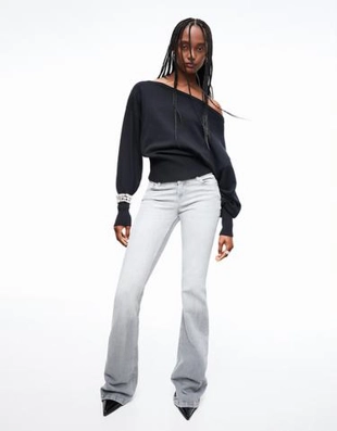 Zara Джинсы с низкой посадкой и слегка расширяющимися штанинами