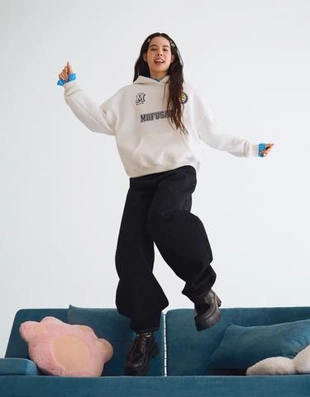 Zara Худи с принтом «мофусанд»