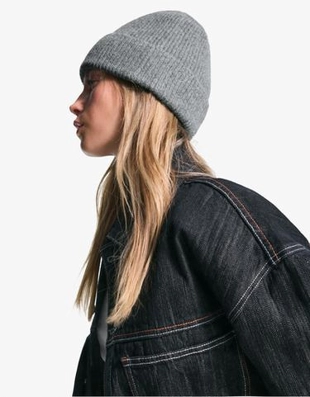 Zara Шапка базовая