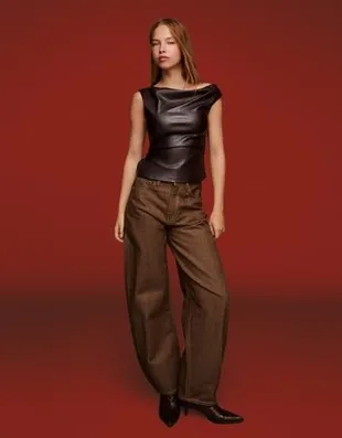 Асимметричный топ из искусственной кожи- Заказать в России