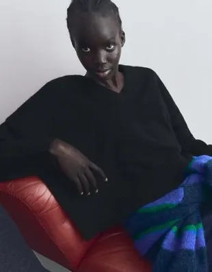 Укороченный джемпер с V-образным вырезом- Заказать в России