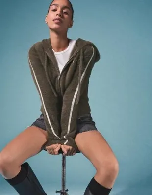 Вязаный кардиган на молнии с вышивкой- Заказать в России