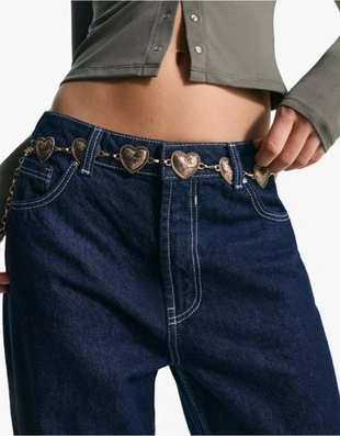 Zara Ремень-цепочка со звеньями «сердечки» купить с доставкой.