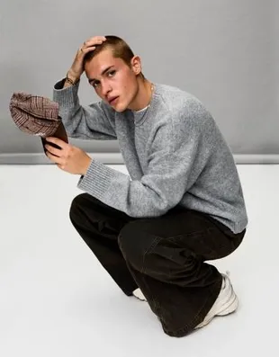 Кепка с козырьком из искусственной кожи с принтом- Заказать в России