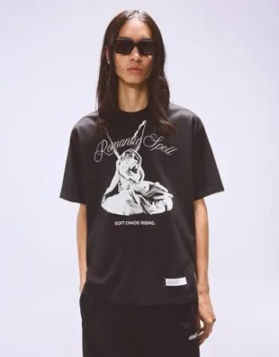 Футболка с коротким рукавом с принтом купидона и психеи- Заказать в России