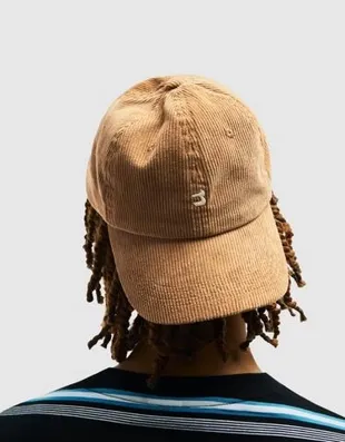 Вельветовая кепка с вышивкой- Заказать в России