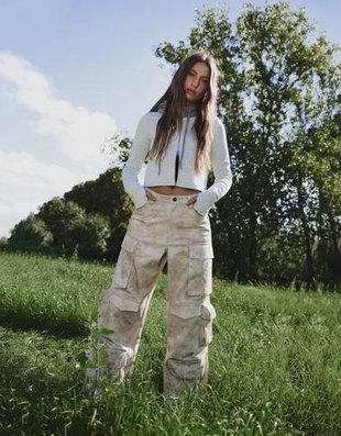 Zara Брюки карго с принтом