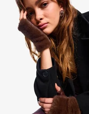 Варежки из искусственного меха