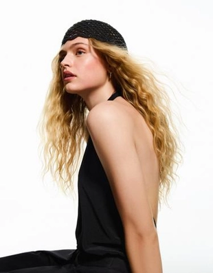 Zara Вязаная шапка с пайетками