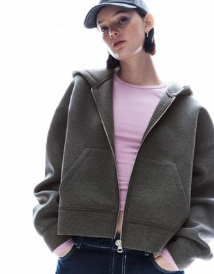 Zara Толстовка оверсайз на молнии, с эффектом плотной синтетической ткани