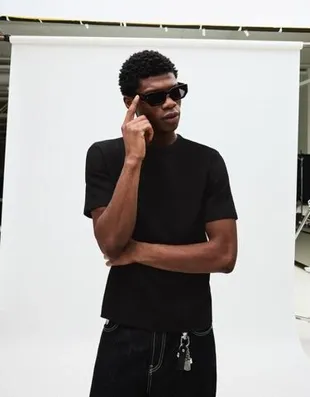 Футболка из рельефной ткани с короткими рукавами