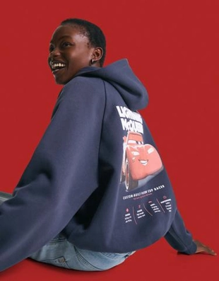 Zara Худи «тачки» купить с доставкой.