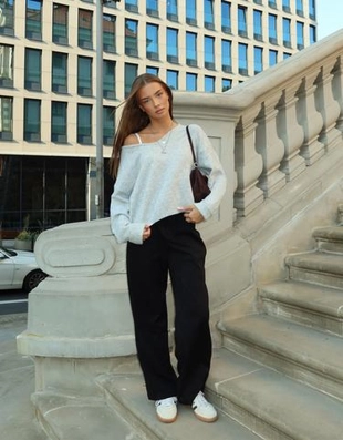 Zara Свитер с V-образным вырезом и мягким прикосновением