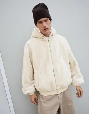 Куртка с капюшоном из искусственного меха- Заказать в России