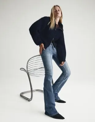 Джинсы BOOTCUT с низкой посадкой- Заказать в России