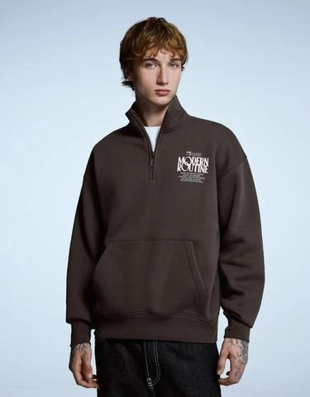 Zara Толстовка на молнии с принтом на воротнике