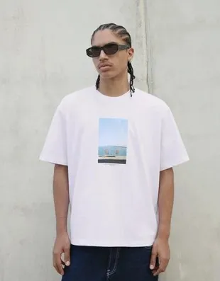 Футболка с короткими рукавами и принтом- Заказать в России