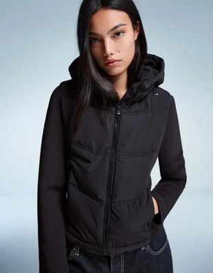 Zara Комбинированная стеганая куртка из плотной синтетической ткани