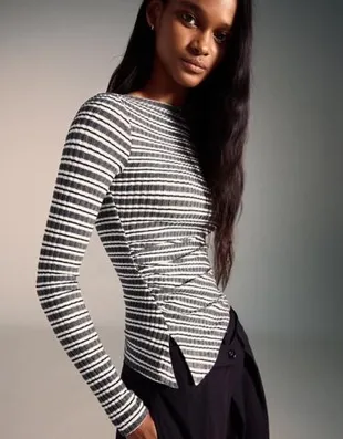 Футболка асимметричного кроя с длинными рукавами- Заказать в России