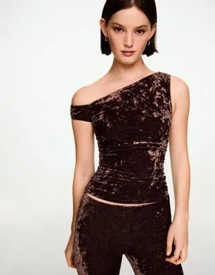 Футболка асимметричного кроя с эффектом бархата