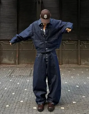 Джинсы-бананы