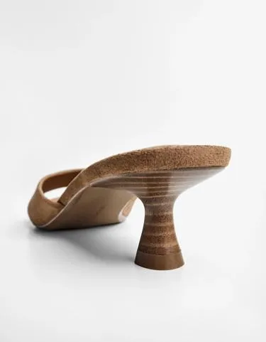 Босоножки-мюли на низком тонком каблуке