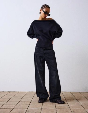 Zara Джинсы свободного кроя купить с доставкой.