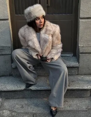 Шапка из искусственного меха- Заказать в России