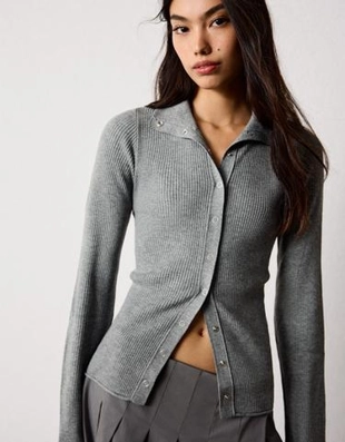 Zara Кардиган с петельками и застежками на крючок