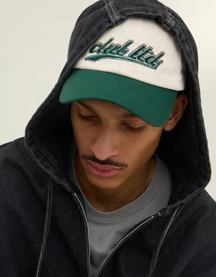 Zara Кепка с вышивкой