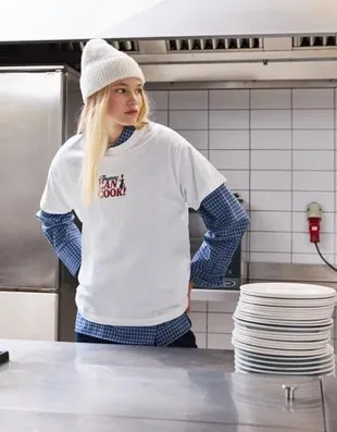 Футболка с короткими рукавами и принтом «рататуй»- Заказать в России