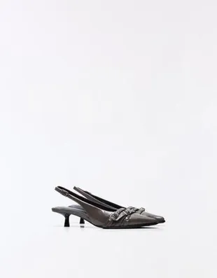 Туфли с открытой пяткой и пряжками на среднем тонком каблуке