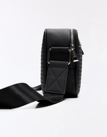 Zara Сумка с длинным ремнем и монограммой