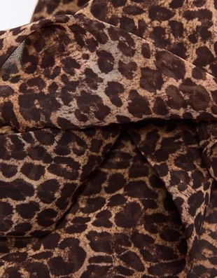 Zara Платок с анималистичным принтом купить с доставкой.